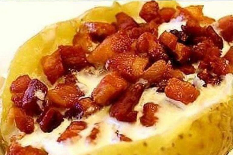 Batata Recheada com Requeijão e Bacon | Receita Fácil e Saborosa